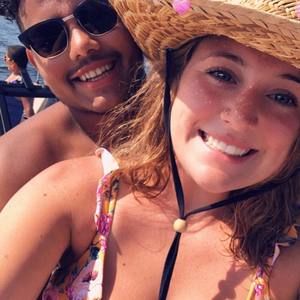 Meet your Posher, Caseandra